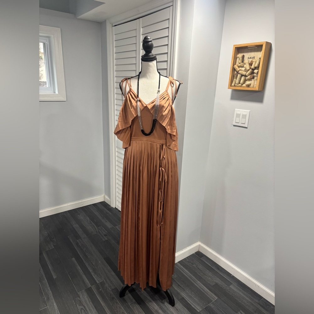 Banana Republic × Olivia Palermo Blush
Maxi Dress size:2 - Picture 9 of 9